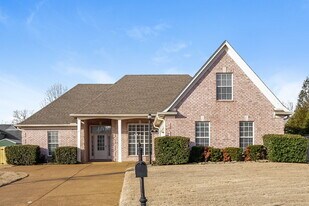 75 Brookwood Cir in Oakland, TN - Building Photo