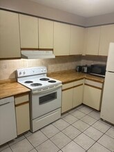 202 Gwendolyn St in Pickering, ON - Building Photo - Building Photo