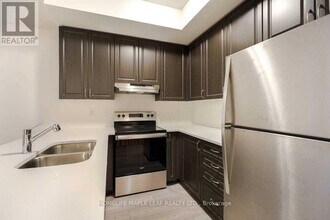 2563 Mojave Path in Oshawa, ON - Building Photo - Building Photo