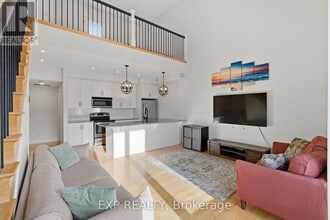 28 Meach Private in Ottawa, ON - Building Photo - Building Photo