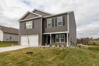 7819 Moonbeam Ln in Knoxville, TN - Foto de edificio - Building Photo
