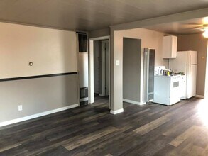 1 Railroad Ave in Rock Springs, WY - Building Photo - Building Photo