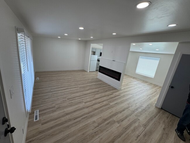 property at 2171 W Kirkham Way