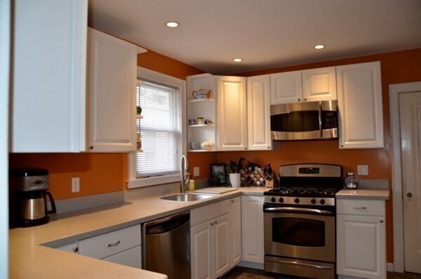 4 Harvard Rd in Belmont, MA - Building Photo - Building Photo
