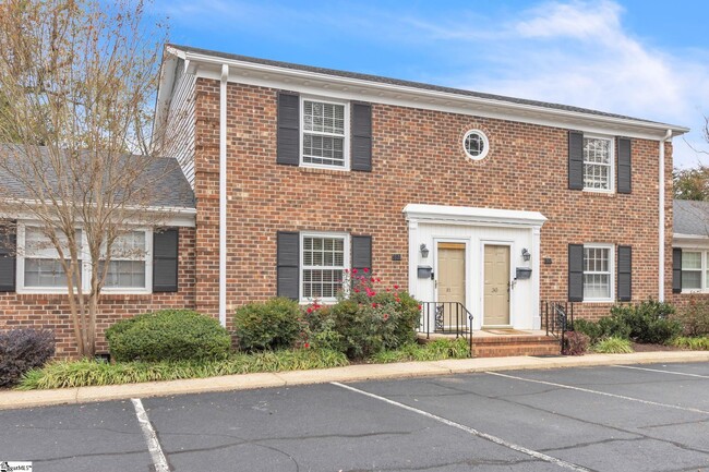 815 Edwards Rd in Greenville, SC - Foto de edificio - Building Photo