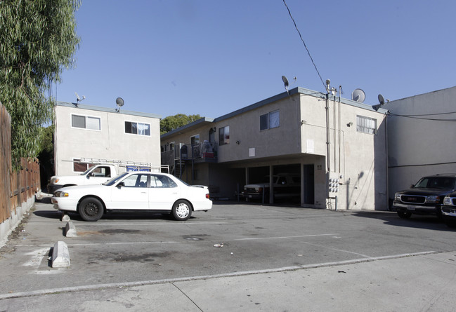 810 Garfield St in Santa Ana, CA - Foto de edificio - Building Photo