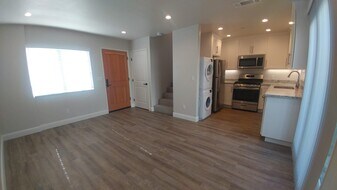 126 Cowell St, Unit 128 in Santa Cruz, CA - Building Photo