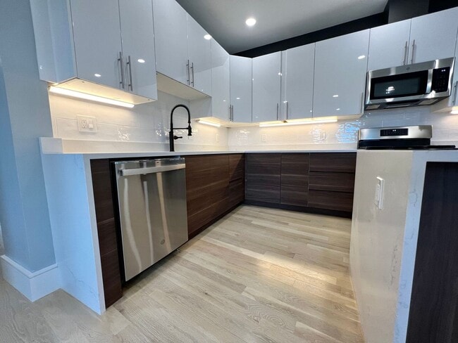 9 University Rd in Brookline, MA - Building Photo - Building Photo