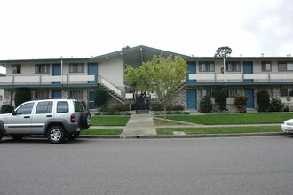 3026 Magliocco Dr in San Jose, CA - Foto de edificio - Building Photo