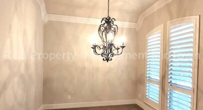 2024 S Hill Dr in Irving, TX - Building Photo - Building Photo