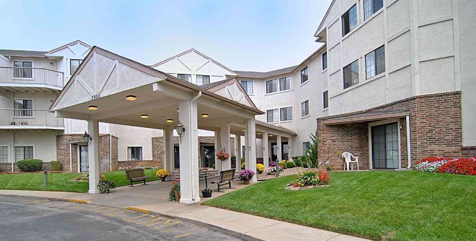 Cambridge Senior Living in Springfield, MO - Building Photo