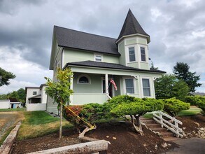 1170 Peace Portal Dr in Blaine, WA - Building Photo - Building Photo