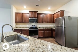 585 Clover Cir in Springville, AL - Foto de edificio - Building Photo