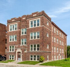 2940 Alter Rd, Unit Apt 2 in Detroit, MI - Building Photo - Building Photo