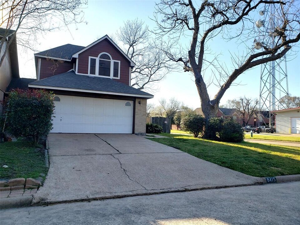 8415 Bayou Pine Ct Photo