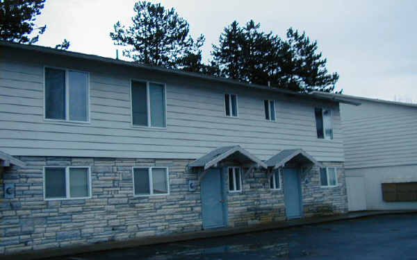 Cavalier Townhomes in Portland, OR - Building Photo