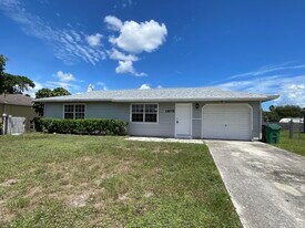 1873 SW Morelia Ln in Port St. Lucie, FL - Building Photo