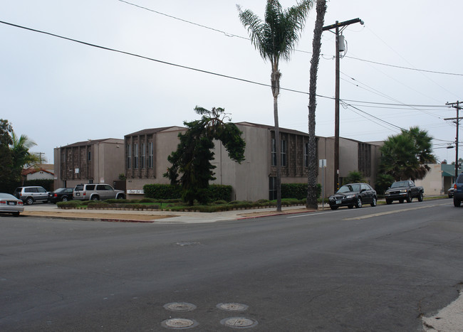 Casa Del Monte Apartments in San Diego, CA - Building Photo - Building Photo