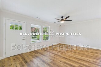 2322 Fernwood Dr in Greensboro, NC - Building Photo - Building Photo