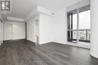 70 Temperance St in Toronto, ON - Building Photo - Building Photo