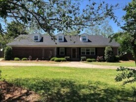 607 N Houston Lake Blvd in Centerville, GA - Building Photo