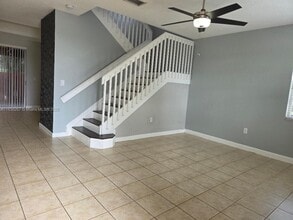 928 SW 153rd Ct in Miami, FL - Building Photo - Building Photo