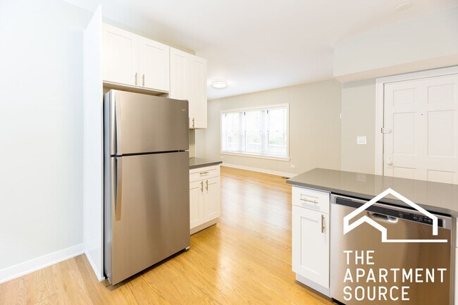 3527 N Broadway St, Unit 1W in Chicago, IL - Building Photo - Building Photo