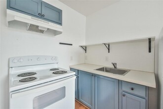 5320 Polk St-Unit -11 in Houston, TX - Building Photo - Building Photo