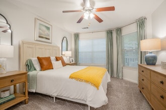 Avonlea Towne Lake in Woodstock, GA - Foto de edificio - Interior Photo