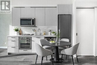 55 Ontario St in Toronto, ON - Building Photo - Building Photo