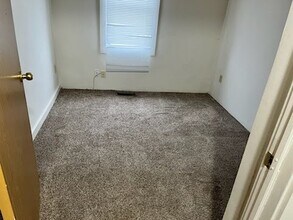 105 S Roosevelt Ave in Piqua, OH - Building Photo - Building Photo