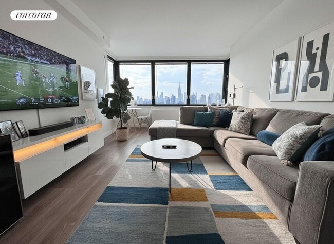 52-03 Center Blvd in Queens, NY - Building Photo - Building Photo