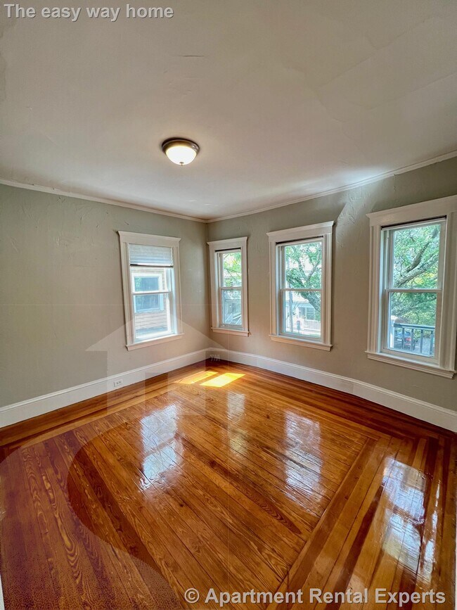 41 Simpson Ave in Somerville, MA - Building Photo - Building Photo