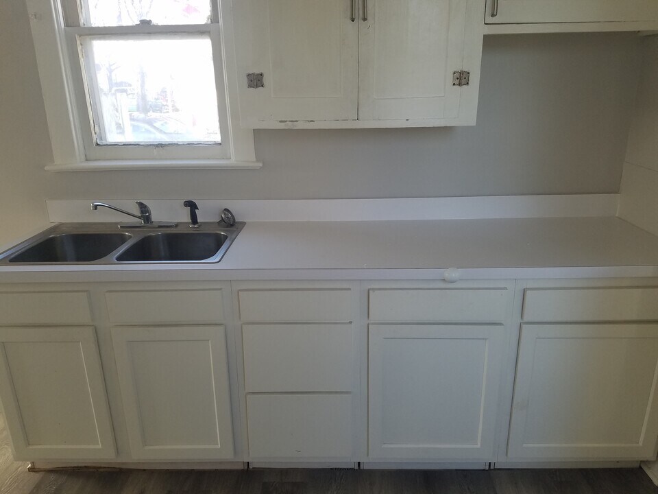 1121 W 7th Ave in Lancaster, OH - Building Photo