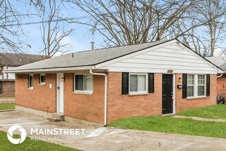 6947 Gracely Dr in Cincinnati, OH - Building Photo - Building Photo