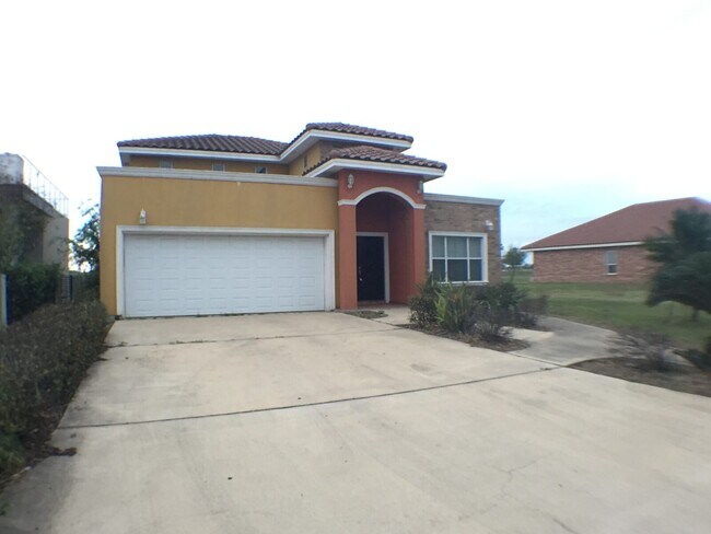 4218 Vida Grande in Weslaco, TX - Building Photo - Building Photo