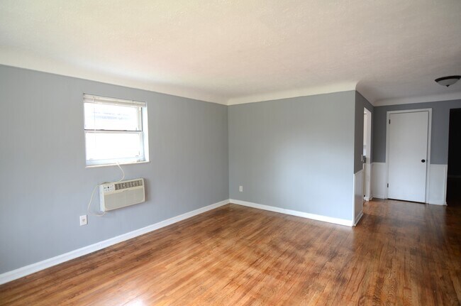 7121 Delaware Ave, Unit 4 in Cincinnati, OH - Foto de edificio - Building Photo