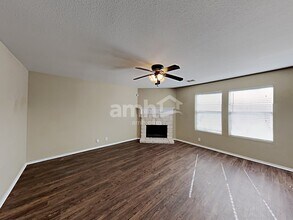 11850 Briarton Wls in San Antonio, TX - Building Photo - Building Photo