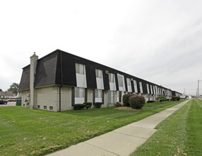 Deauville in Center Line, MI - Building Photo - Building Photo