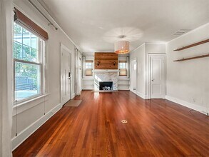 748 32nd Ave N in St. Petersburg, FL - Building Photo - Building Photo