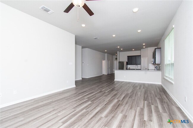 8207 Montclair Dr