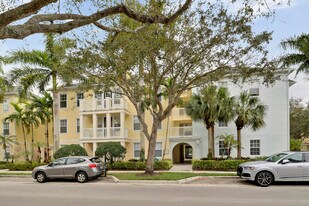 225 Murcia Dr in Jupiter, FL - Building Photo