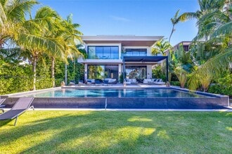 200 W Rivo Alto Dr in Miami Beach, FL - Building Photo - Building Photo