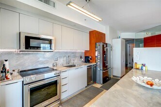 3131 NE 188th St, Unit 1-808 in Aventura, FL - Building Photo - Building Photo