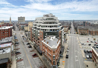 329-337 Massachusetts Ave in Indianapolis, IN - Building Photo - Building Photo