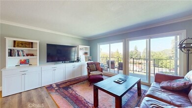 5349 Algarrobo, Unit N in Laguna Woods, CA - Foto de edificio - Building Photo