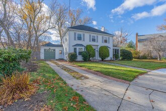 83 Betsey Williams Dr in Cranston, RI - Building Photo - Building Photo