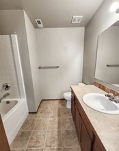 199 Goldmyer Dr in Chehalis, WA - Foto de edificio - Building Photo