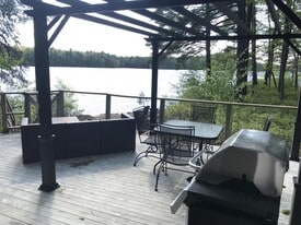 67 Acorn Point in Barrington, NH - Building Photo