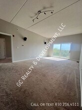 125 Lakeview Dr in Bloomingdale, IL - Building Photo - Building Photo